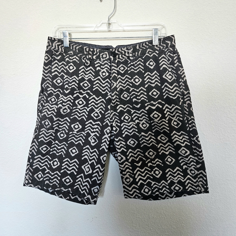 Vans Gray and White Patterned Shorts